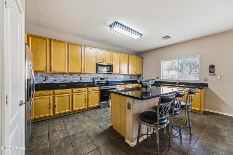 35834 W Cartegna Ln-12