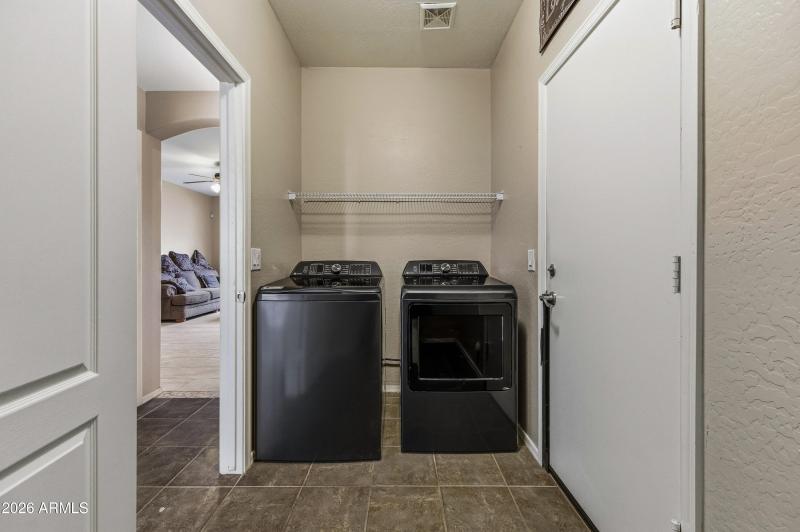 35834 W Cartegna Ln-20