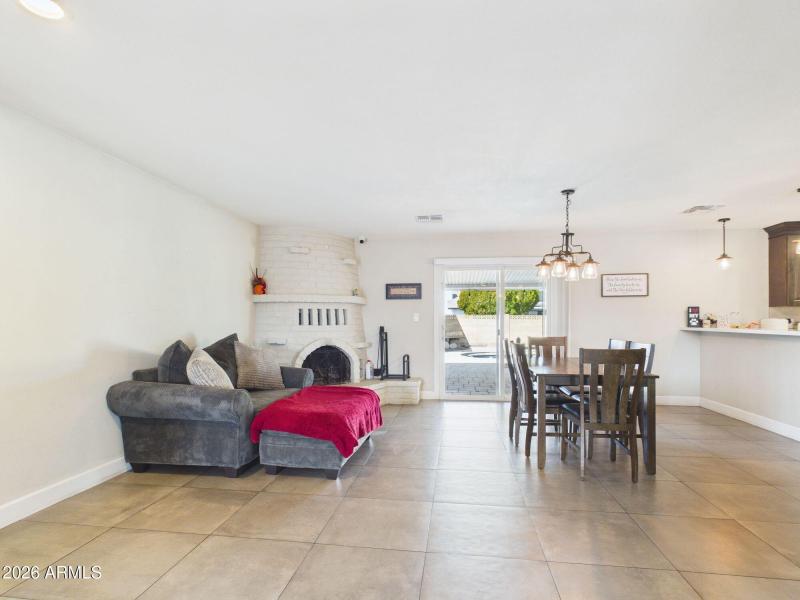 5-web-or-mls-CAM03379G0-PR0180-STILL005