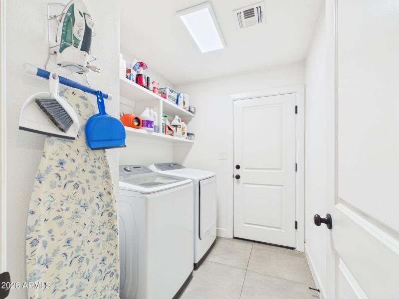 12-web-or-mls-CAM03379G0-PR0180-STILL012