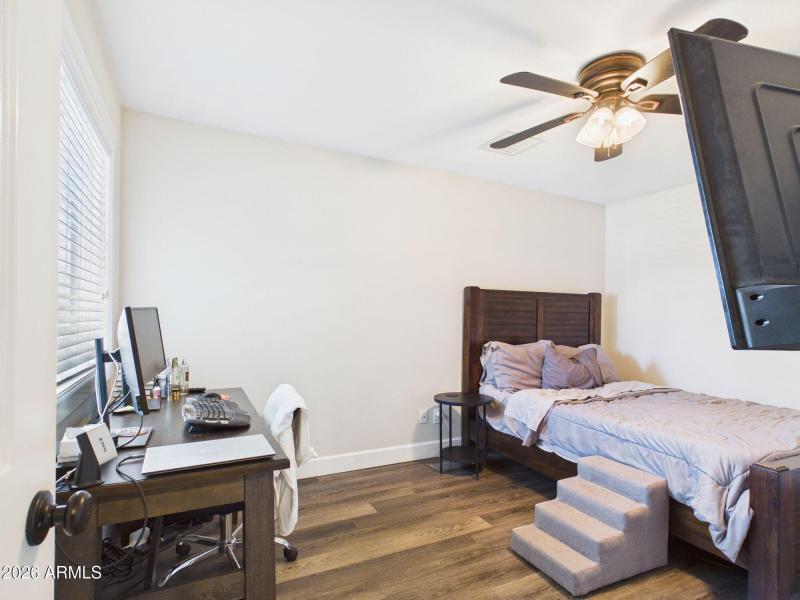 16-web-or-mls-CAM03379G0-PR0180-STILL016