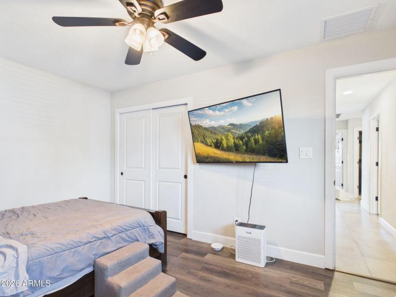 17-web-or-mls-CAM03379G0-PR0180-STILL017