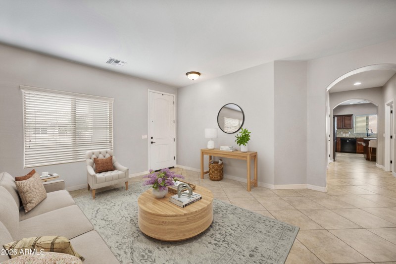 5_pic 2 front room_vs