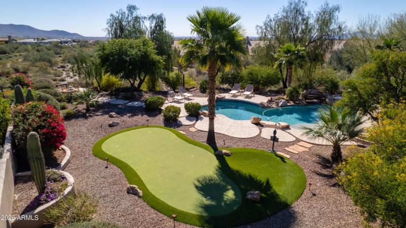 Putting Green and Views