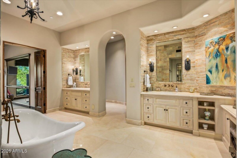 37-Primary Bath ~ Vanities