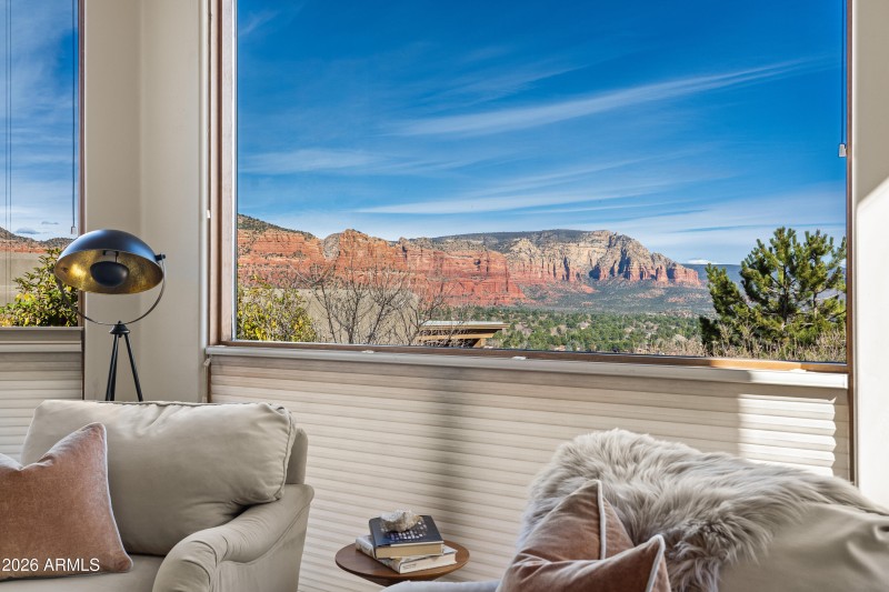 JL_220CrystalSky-primaryBedroom-revisit-