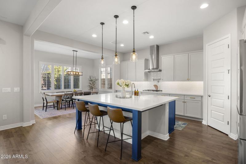 Kitchen & Breakfast Nook