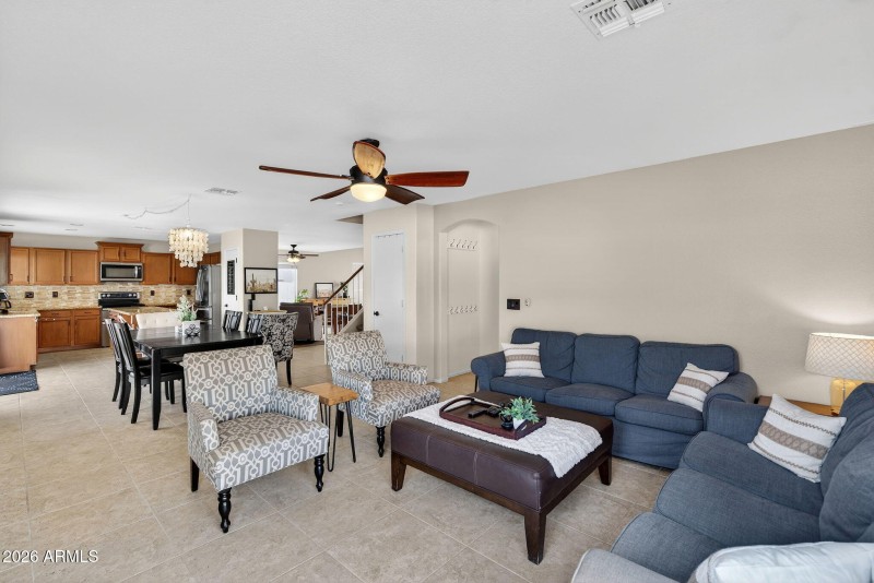 16-web-or-mls-37W Lone Cactus Dr