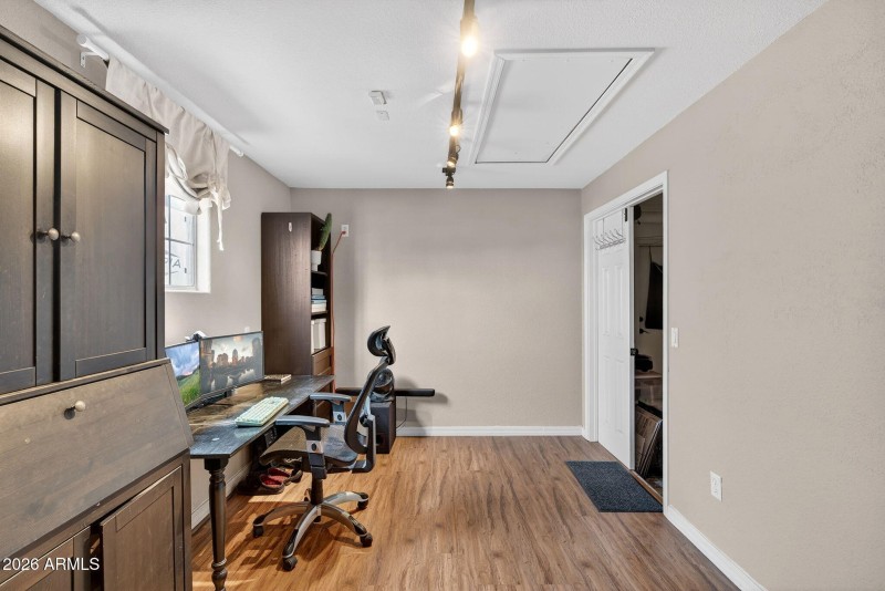 31-web-or-mls-46W Lone Cactus Dr