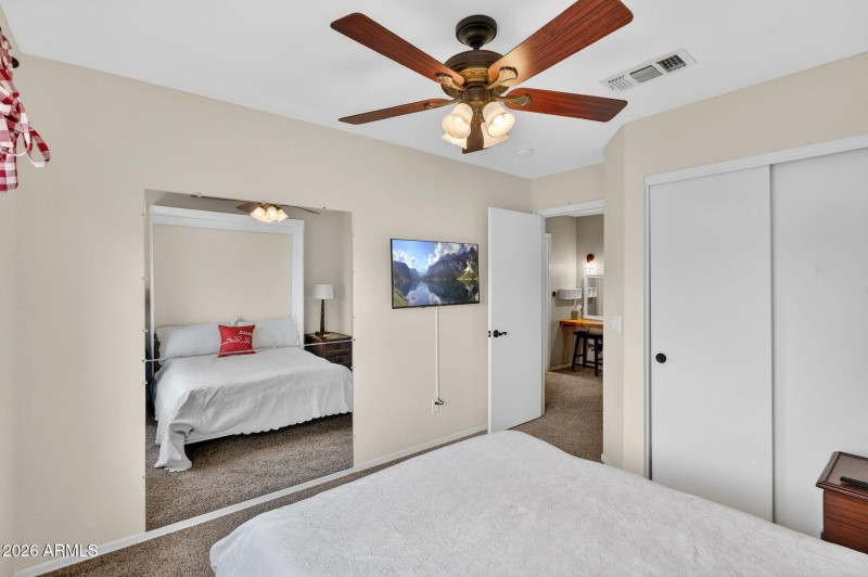 52-web-or-mls-49W Lone Cactus Dr