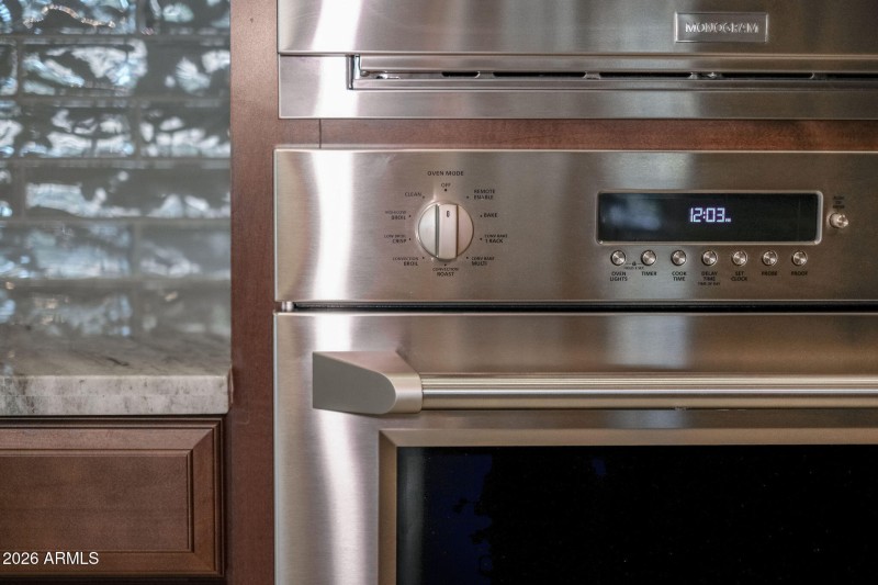 Double Ovens & Microwave!