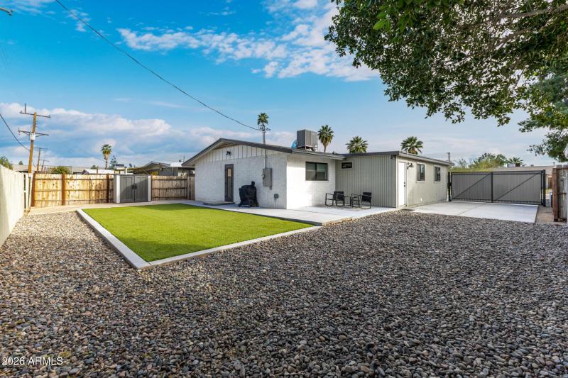 Back Yard - RV Gate & Pad