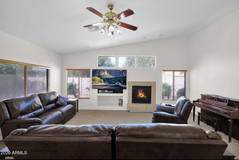 32-web-or-mls-P1525816