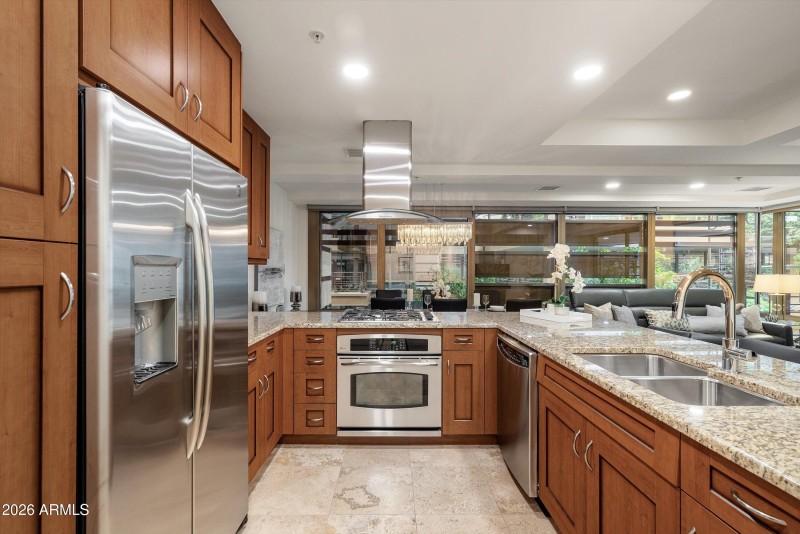 05-7157 E Rancho Vista #2012_05