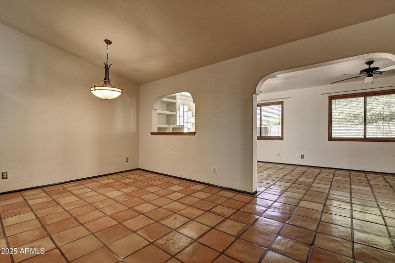 14004 N Sussex Pl (23)