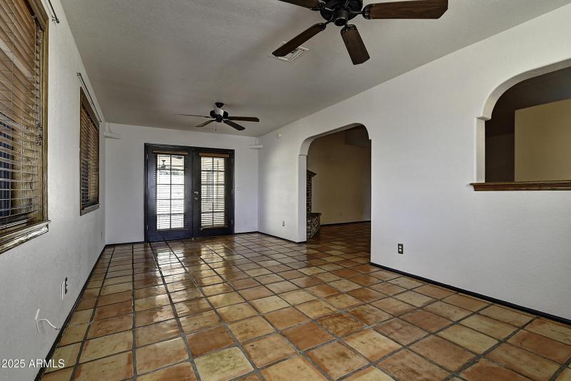 14004 N Sussex Pl (29)