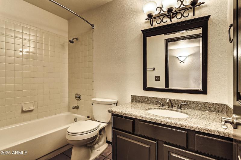 14004 N Sussex Pl (37)