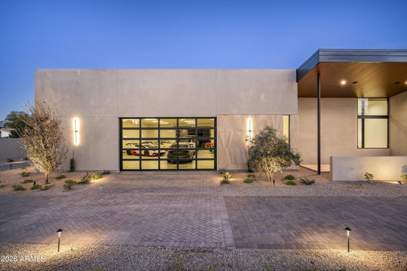 008_Exterior Garage Front View