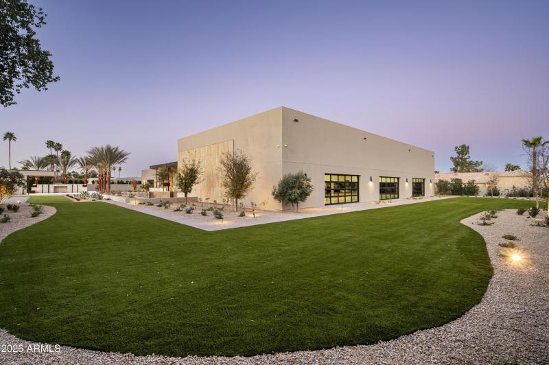 093_Exterior View Basketball Arena