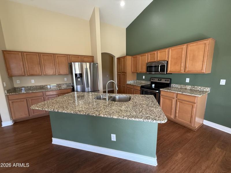 Kitchen with Island Seating
