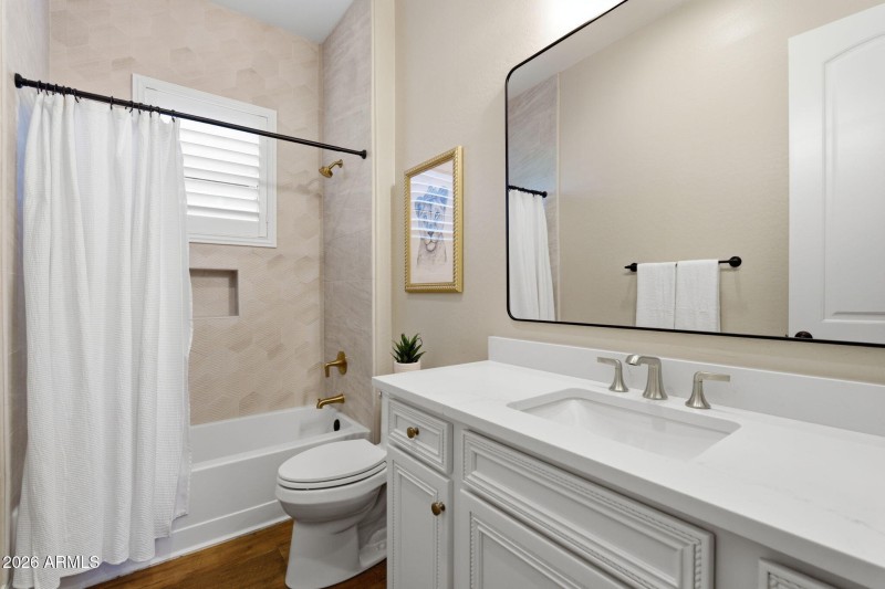 Bath Area for Main Lower Bedrooms