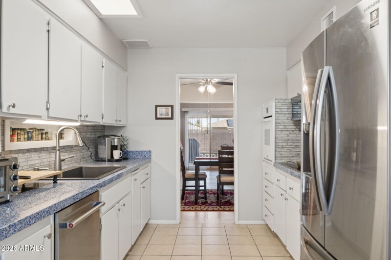 14-web-or-mls-10520-w-white-mountain-rd