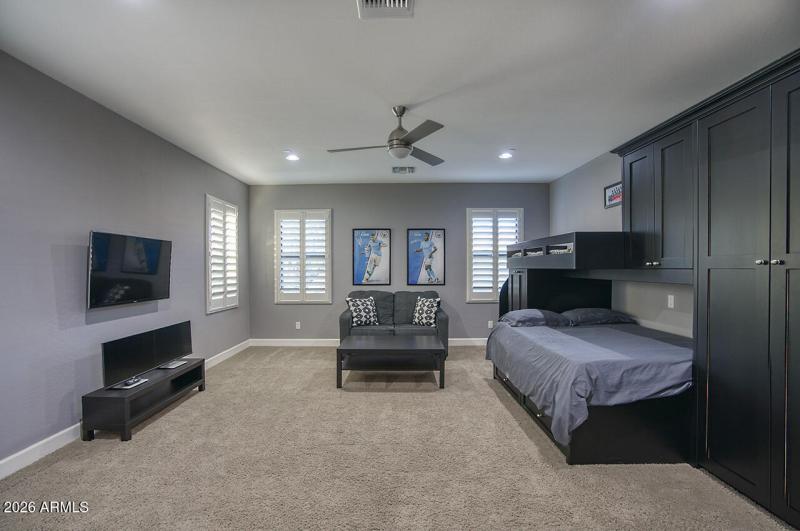 Den/Bonus Room Upstairs