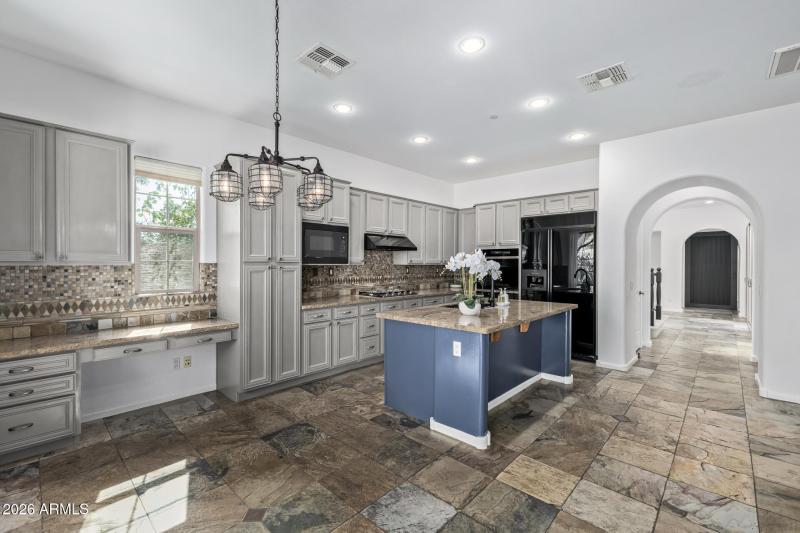 Kitchen & eat in dining area