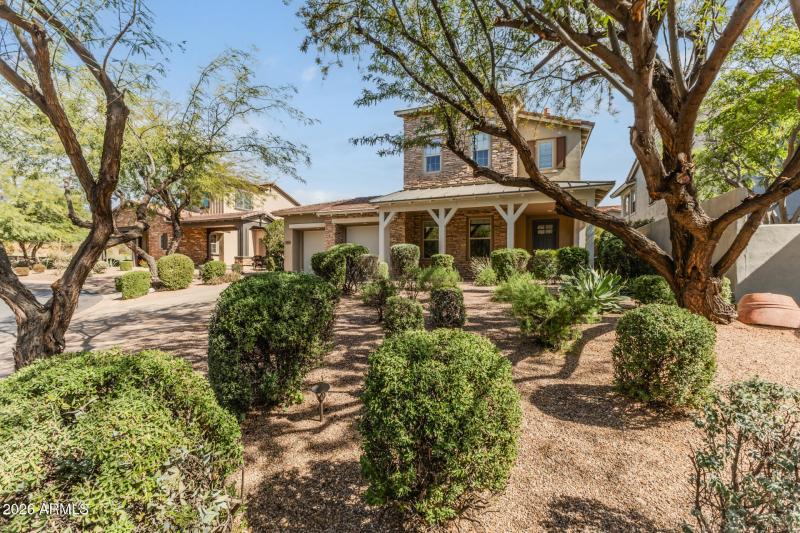 Large Front Yard Landscaping