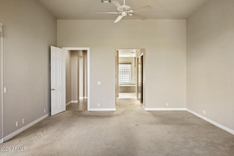 018_Primary Bed to Bath