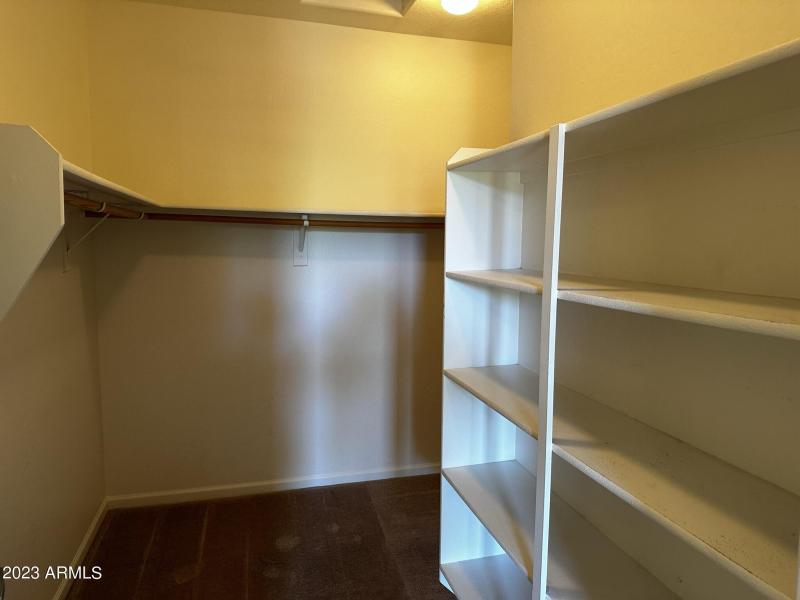Main Bedroom Walk In Closet