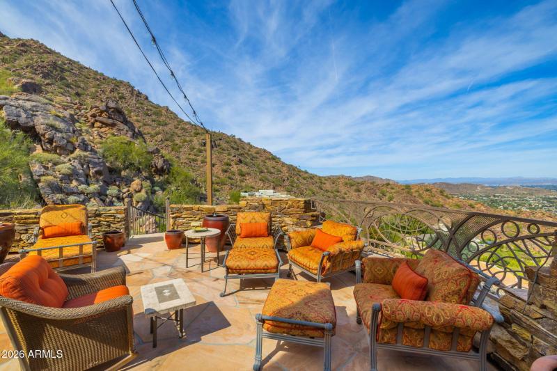 Upper Deck Expansive Patio