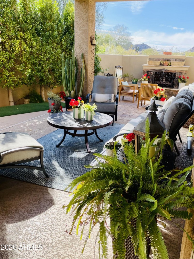 Large Covered Patio w/ Mountian Views