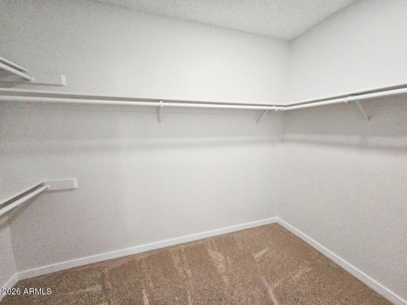 Master Bedroom Walk In Closet