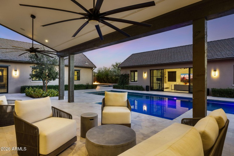 94-web-or-mls-22407-n-89th-st