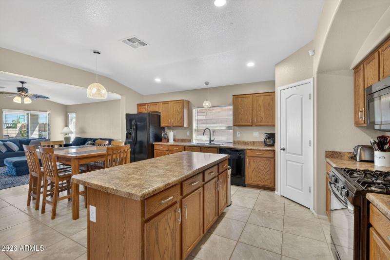 002_14-web-or-mls-38n_mountain_view_rd_6