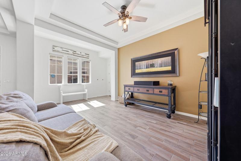 B (19) - Dining:Front Room