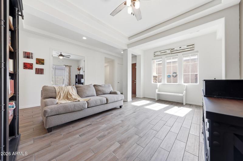 B (20) - Dining:Front Room