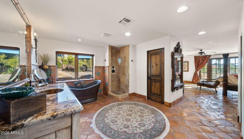 46-web-or-mls-Primary Suite1