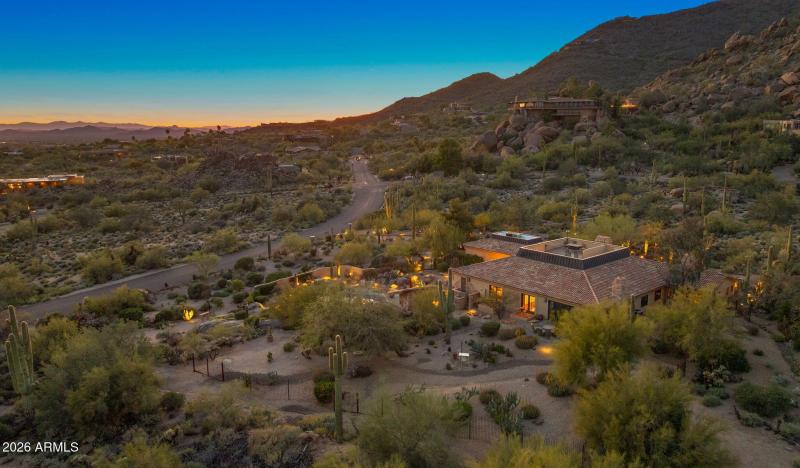 61-web-or-mls-TWILIGHT DRONE2