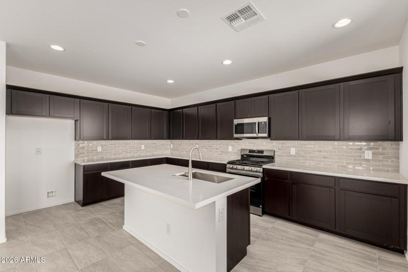 11 - Crescent Moon 46800