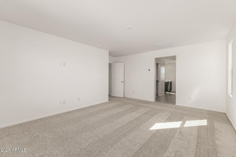 27 - Crescent Moon 46800