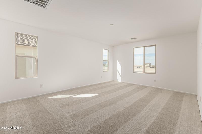 29 - Crescent Moon 46800