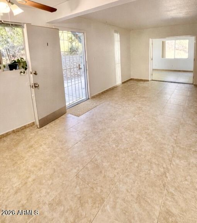 2DB127F8-61D7-40E9-AE6C-82C575DD6257 4