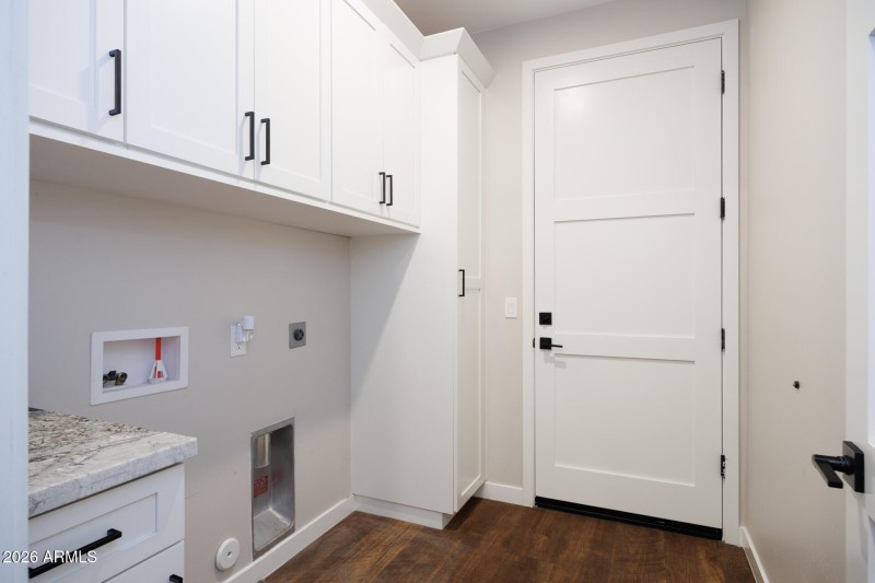 946 E Kortsen Unit 2 - Laundry