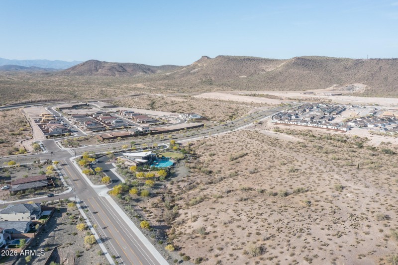 50) MYSTIC CLUBHOUSE