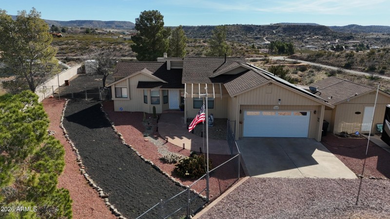 DB12EA32-525A-4350-A014-C08E97D047D3