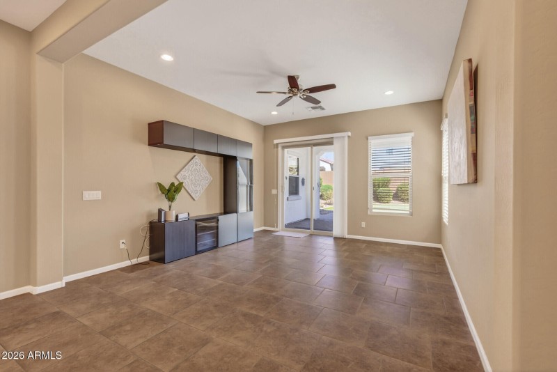 33_20556_W_Point_Ridge33_mls