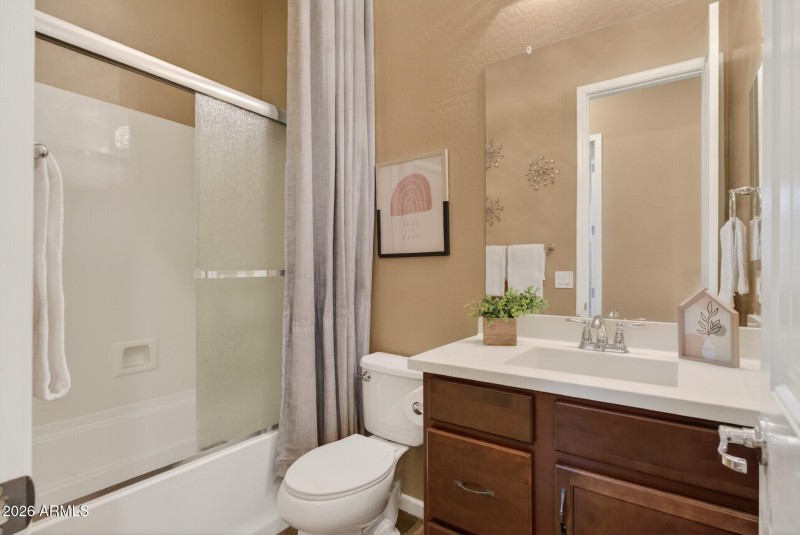 44_20556_W_Point_Ridge44_mls