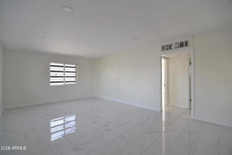 20220114182345214891000000-o